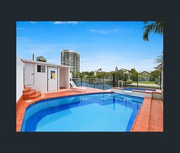 FURNISHED APARTMENT CLOSE TO SURFERS - Photo 2