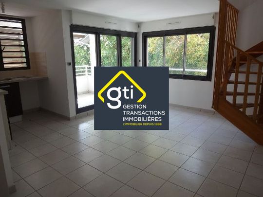 Location Appartement 3 pièces 56m² STE CLOTILDE 97490 - Photo 1