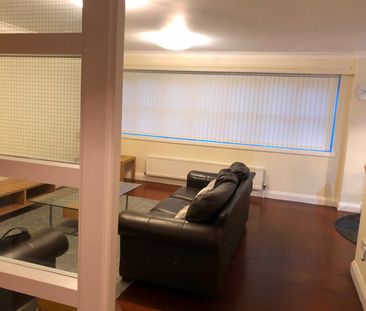 2 Bed Flat, Shieldhall Road, G51 - Photo 2