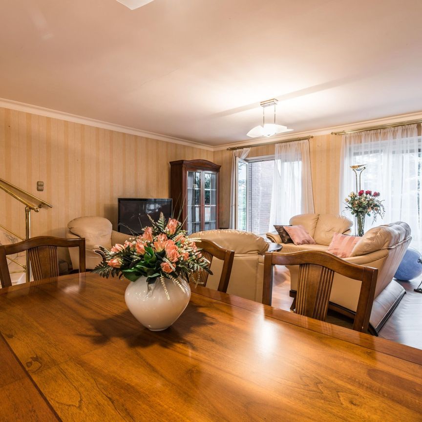 Szereg 300 m2, 6 pokoi, Klecina - Фото 1