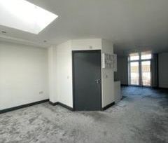 Studio to rent - Photo 6