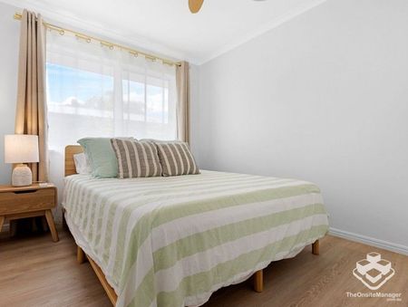 4 Bed 2 Bath 3 Car with Ducted Air - Photo 3