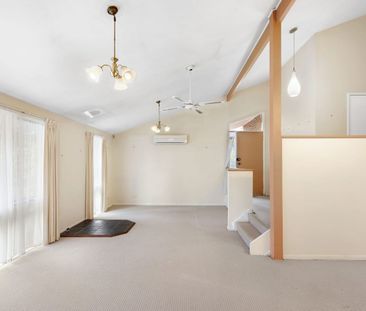 Family Home- Lawn & garden maintenance included - Photo 1