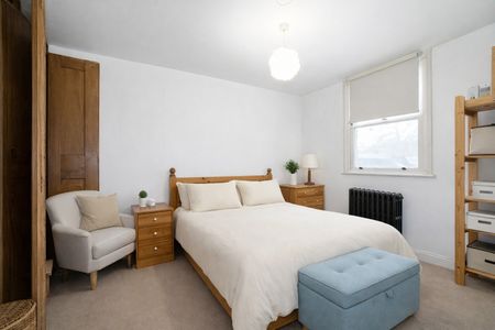 1 Bed Flat, St. John Street, EC1M - Photo 4