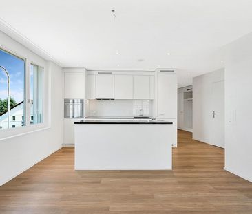 Moderne 3.5-Zimmer-Wohnung mit Balkon - Foto 2