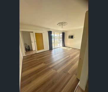 Spacious Family Home with Mountain Views and Exceptional Convenience - Photo 2