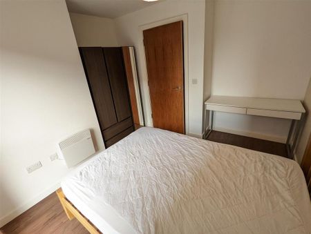 3 bedroom apartment to rent - Photo 2