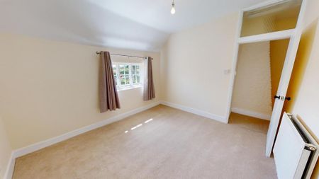 2 bedroom semi-detached house to rent - Photo 5