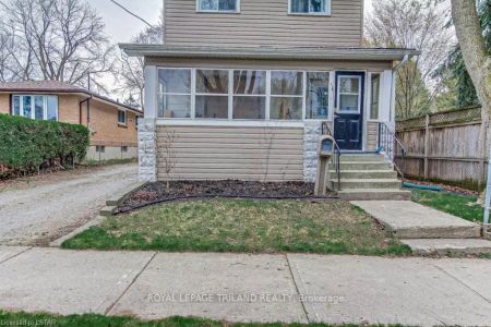 256 Edinburgh Street #Upper Unit - Photo 4