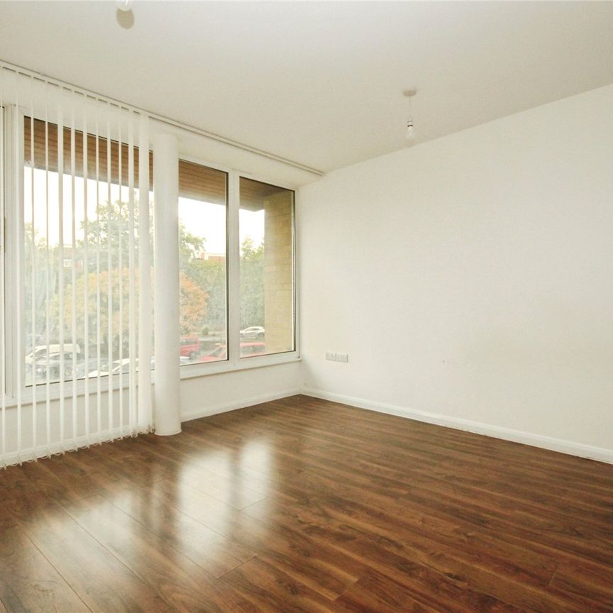 London Road, Mitcham, CR4 3HD - Photo 1