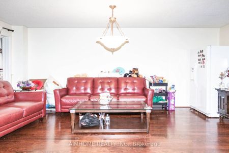 Detached Home For Lease | N9255063 - Photo 5