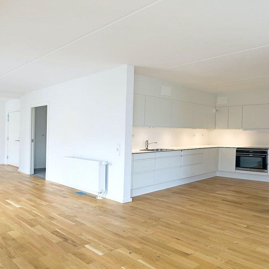 Lækker nyere lejlighed, med altan, på Frederiksberg - Photo 2