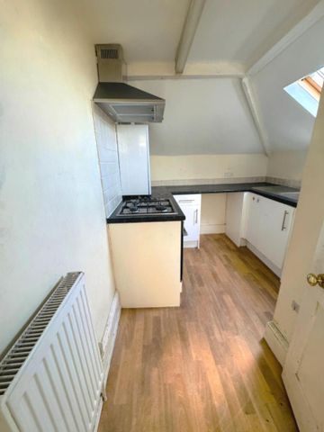1 bedroom flat to rent - Photo 2
