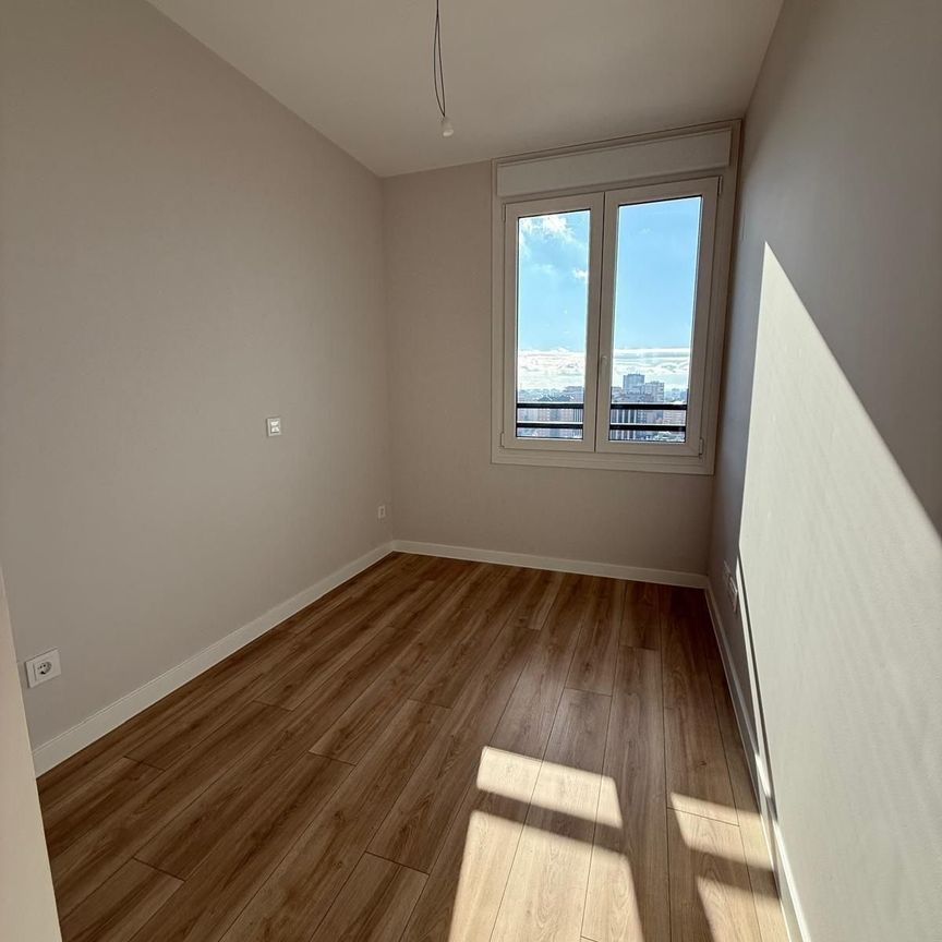 Piso de alquiler en Calle Calle de Dulce Chacón, 25, Virgen del Cortijo - Manoteras - Photo 1