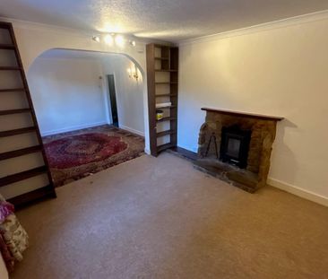 3 bedroom semi-detached house to rent - Photo 2