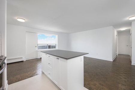 Draydon Manor - Photo 5