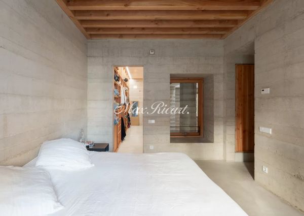 Exclusiva casa de obra nueva en Sarriá, galardonada con el Premio FAD 2024