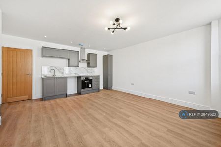 1 bedroom flat to rent - Photo 3