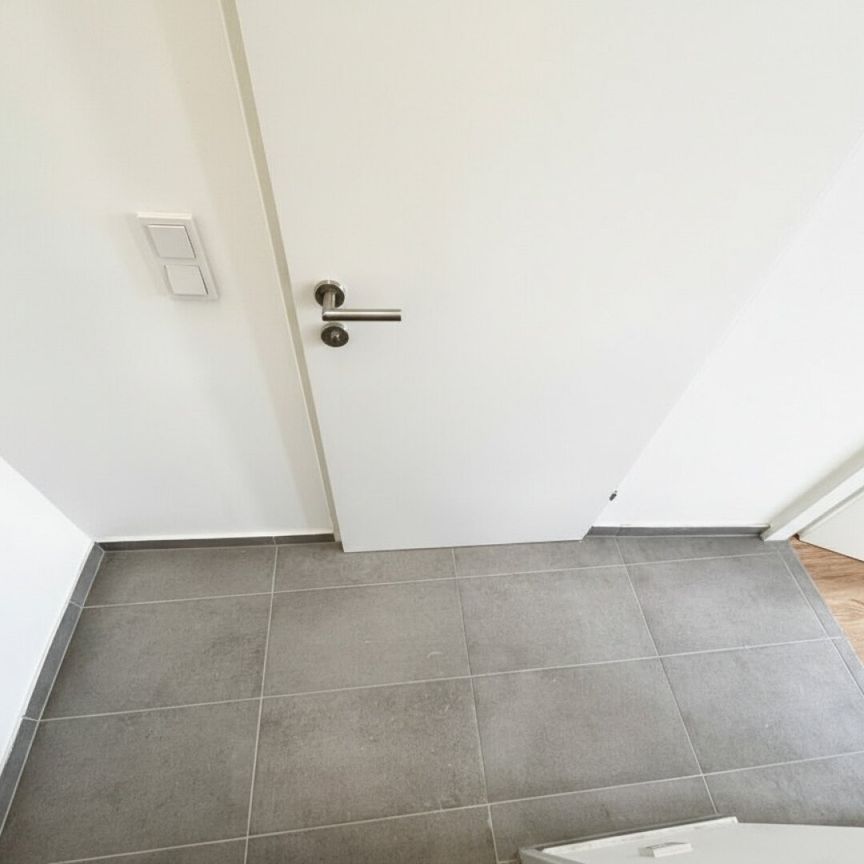 Erstbezug nach Sanierung – Charmante 1-Zimmer-Altbauwohnung im EG - Photo 1