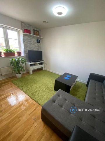 2 bedroom flat to rent - Photo 2