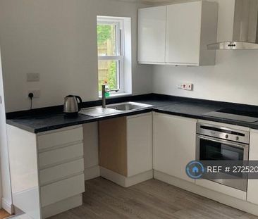 3 bedroom terraced house to rent - Photo 5