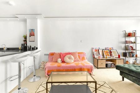 2 bedroom flat to rent - Photo 5