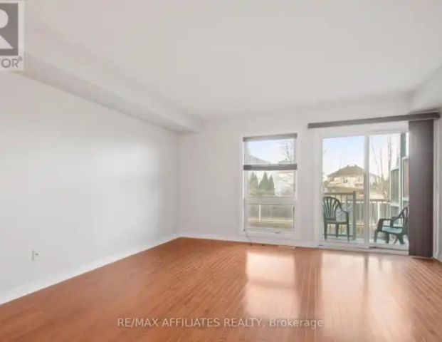 393 CHAPMAN MILLS DRIVE | 393 CHAPMAN MILLS DRIVE, Ottawa - Photo 1