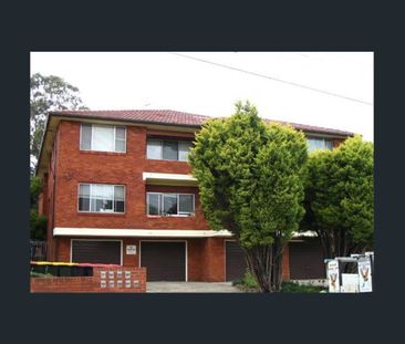 Spacious Updated 2 Bedroom Unit - Photo 4