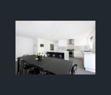 FULL BRICK CONTEMPORARY DESIGNED HOME IN PRIME LOCATION - Photo 6