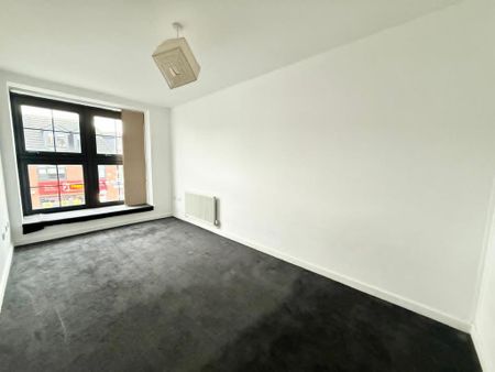 2 bedroom flat to rent - Photo 2