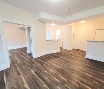 For Lease - 139 1/2 John Street Unit# 6, Hamilton, Ontario - Photo 6