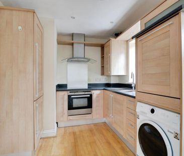 2 bedroom flat to rent - Photo 6