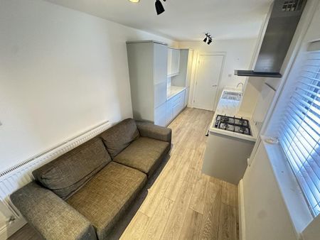 Broadfield Road, Manchester, M14 - Photo 3