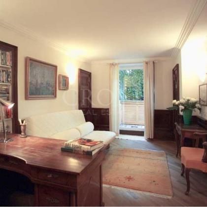 Aventino: This unique property is a portion of a private villa located directly in front of the Circus Maximus, facing the magnificent ruins of the ancient race track and ruins of the Roman Forum. Ref 615 - Photo 4