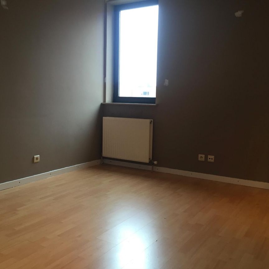 - Sint-Niklaas – Leuk dakappartement - Foto 1