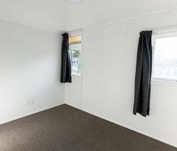 Spacious 3-Bedroom in the sought-after Wakari - Photo 5