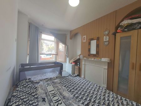 1 Bed Flat, Liverpool Road, RG1 - Photo 3