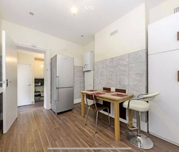 6 bedroom detached house to rent - Photo 5