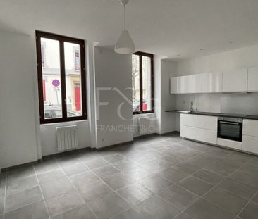 T3 rénové de 61 m² - rue Villon Lyon 8ème - Photo 2