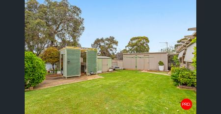 Stylish Living Meets Relaxed Outdoor Bliss in the Heart of Kangaroo Flat - Photo 2