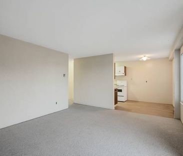 Oakridge House - 2 Bedroom - Available Now - Photo 3