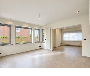 Huis te huur in Hulste - Photo 1