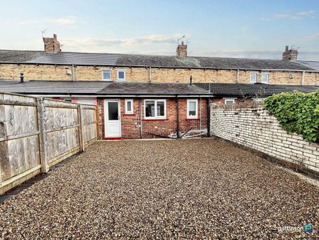 2 bed terraced house to rent in NE63 - Photo 4