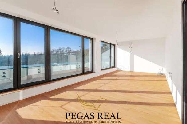 Pronájem luxusního bytu 3+kk se šatnou 82,7 m - Photo 1