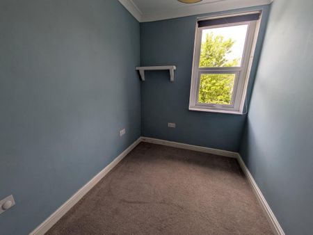 3 bedroom end of terrace house to rent - Photo 4