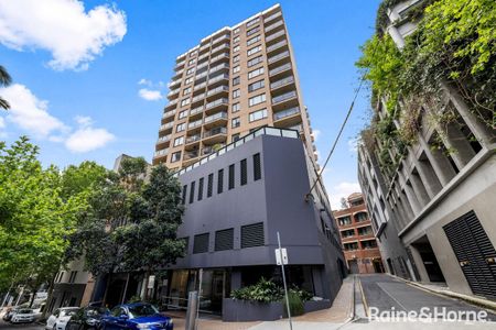 Prime Darlinghurst Studio with Panoramic City Views - Photo 5