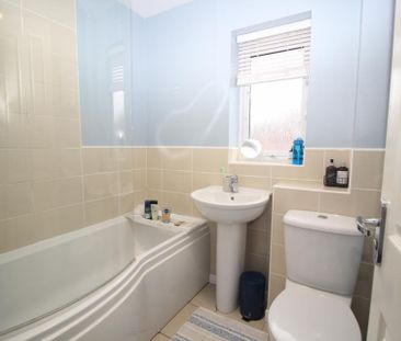 White Swan Close, Killingworth, Newcastle Upon Tyne - Photo 1