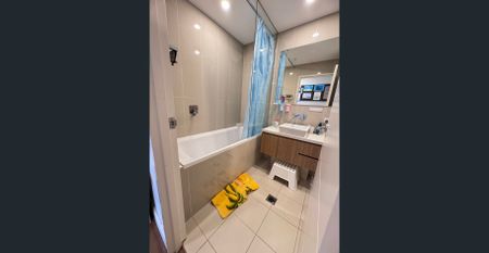 Fully Furnished Spacious 3 Bedder At Hurstville Central Location - Photo 2