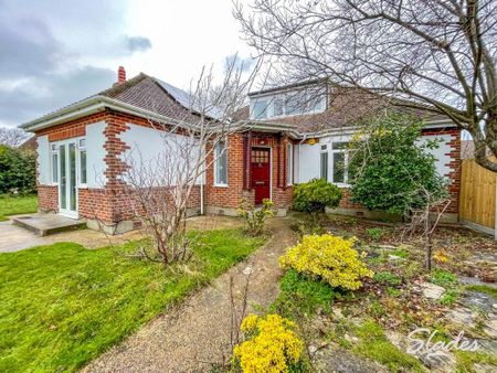 5 bedroom detached bungalow to rent - Photo 3