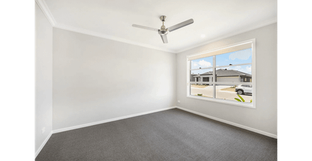 Spacious 4-Bedroom Family Home in the Heart of Park Ridge - Photo 3